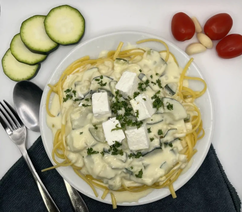 Pâtes courgette, mascarpone et feta